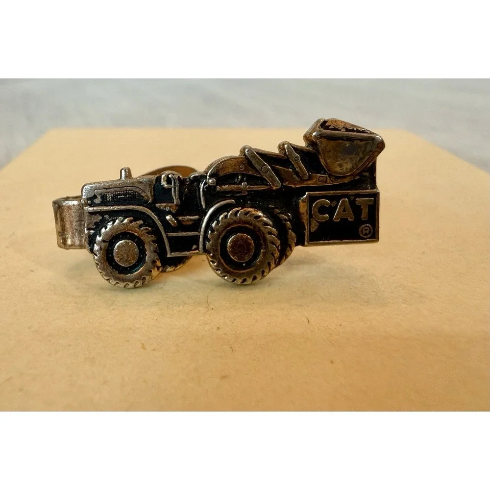 Vintage Caterpillar CAT Tie Clip Wheel Loader Tractor Gold Tone Dimensional